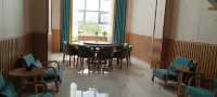Forest Mangu Hotel - parking