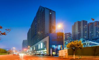 Qingchunpai Cinema Hotel (Longhu Times Tianjie)