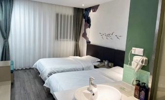 Heng8 Chain Hotel (Government Affairs Center Store of Luxian High speed Railway Station)