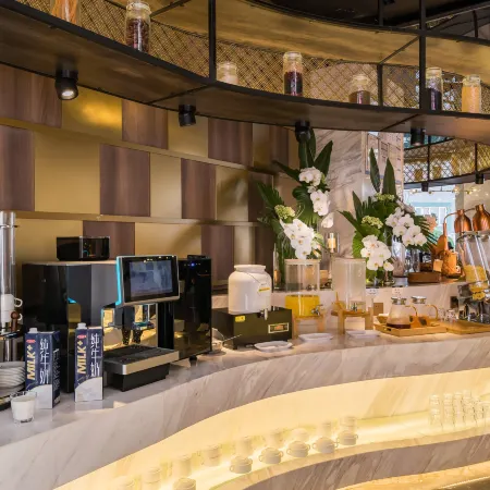 VOYAGE INTERNATIONAL HOTEL (Capital Airport New National Exhibition Store)