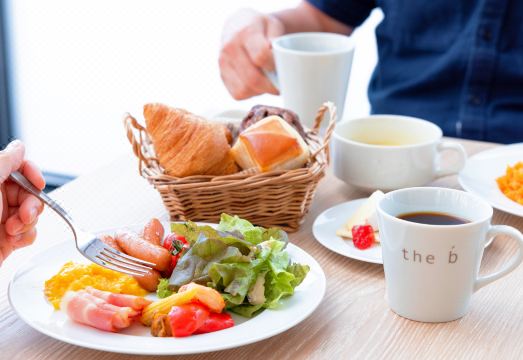 더 비 아카사카 모던한 로비