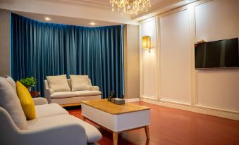 Hoting Holiday Hotel