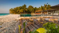 Fiyavalhu Resort Maldives - Pools