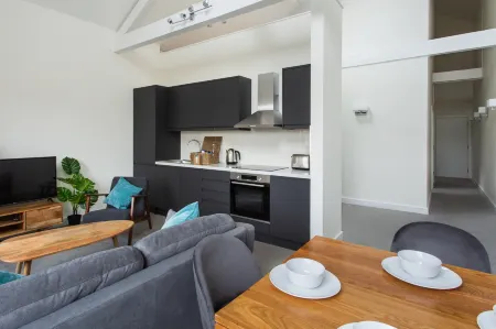 Viridian Apartments in Queen's Park Serviced Apartments