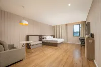 HanTing Hotel (Cangxi Hongjun Du Scenic Area)