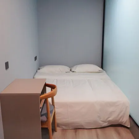 Xiaoyao Bear Hostel (Beijing South Railway Station Caoqiao Subway Station) Отели в г. Пекин