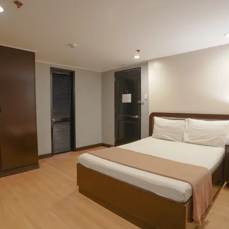 Arzo Hotel Manila Отели рядом с достопримечательностью «Музей Памбата»
