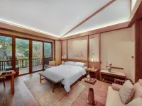 Julong Guniujiang Resort Hotels in Shitai