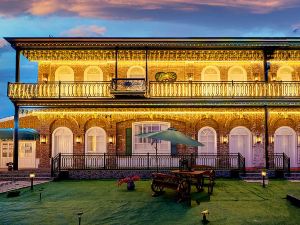 Yulia Russian Mansion (Harbin Railway Station Museum Subway Station)