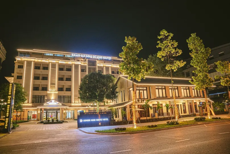 Khách sạn ĐÔNG ĐÔ MINH NGUYỆT ( 东都明月酒店)