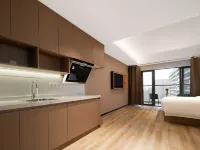 Unitour Hotel (Changsha Huanghua Airport) - 2 Yıldız