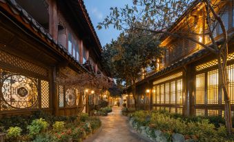 Lijianggucheng·Shan Shui Aisi Huayuan Hotel