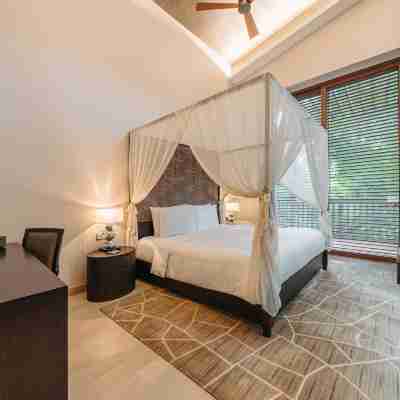 Resorts World Sentosa - Equarius Villas Rooms