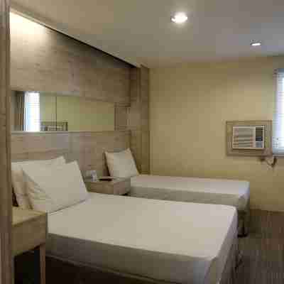 Spaces Hotel Makati Rooms