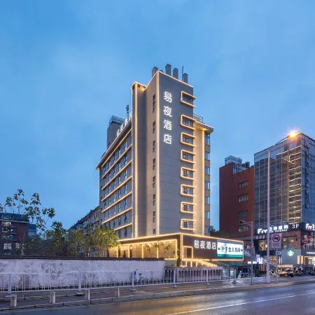 Eye Hotel
