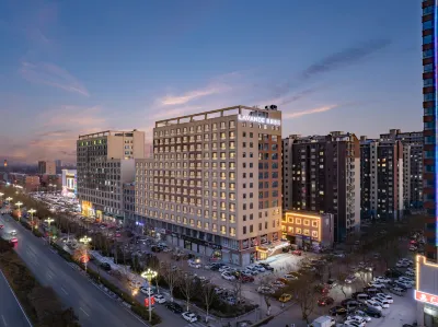 Lavande Hotel (Quzhou People's Square) Hotels near Century Cultural Square