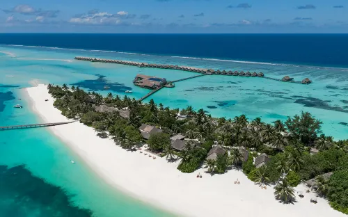 LUX* South Ari Atoll Hotel a Bodufinolhu