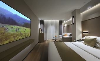 MODERN CROWN HOTEL IN LUZHUANG