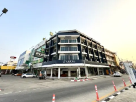 Bansuan Resort Hotels in Nakhon Sawan