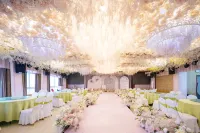 Yulong Hotel