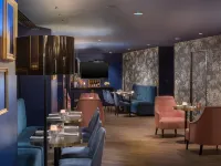 NH Collection Paris Ponthieu Champs-Élysées マリニー劇場周辺のホテル