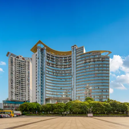 Lushang Hotel (Changsha Wuyi Square Houjiatang Subway Station Branch)