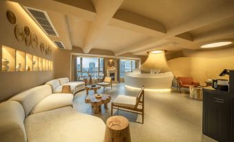 YUNSHUO · High Sky Private Soup Hotel (Huaguoyuan White House Songhua Road Metro Station)
