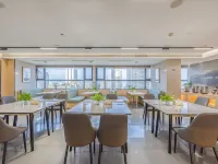 寧波·朵江南丨Design·ShoppingMall影院酒店（萬達廣場印象城店） 鄰近宋江东路的酒店