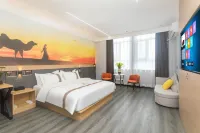 Xinyuan JinXiu DongCheng Grand Hotel Hotels near Nalati Airport