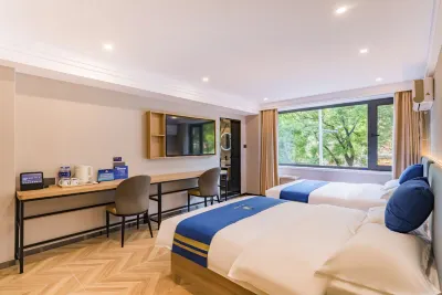 Super 8 Collection Hotel (Beijing West Railway Station Daguanying Subway Station) Hotels in Xicheng District