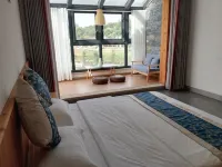 Longjing No. 52 Homestay