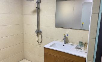 Xinyuan Business Hotel