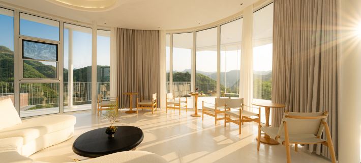 Landscape Hidden Cottage,360°Mountain and Sea View,Cliff Swimming Pool, Forest View Manor Hotels in Luanchuan