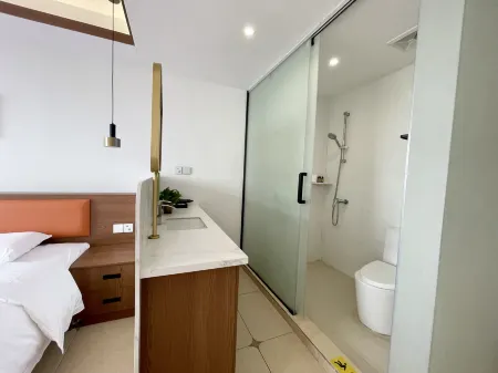 Veitnam holiday ihotel Отели рядом с достопримечательностью «Wanwei Golden Beach»