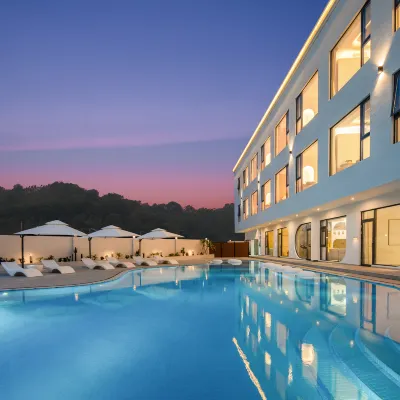 Wanningmu Seaside Hotel Hotels near Nanyan Bay