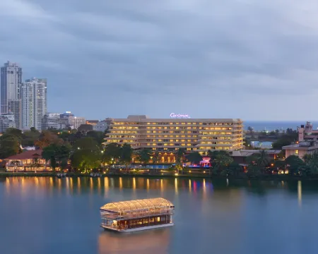 Cinnamon Lakeside โรงแรมในโคลัมโบ