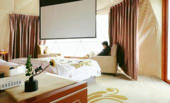 Four Seasons Xinghe Light Luxury Hotel, Rogerge