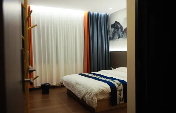 金泰酒店（美姑牛牛壩店）