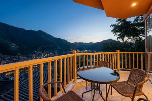 Friends View Guest House (Xijiang Qianhu Miao Village Scenic Spot Shop)