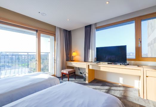 2. 프롬에이치 더베..