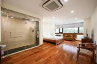 Red Sun Airport Saigon Hotel - Inns