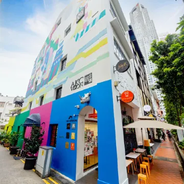 Bluewaters Female-Only Hostel Отели рядом с достопримечательностью «Марина-Бэй»