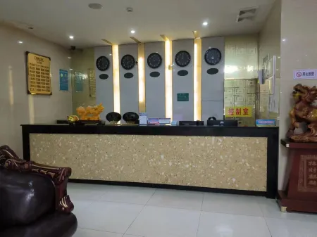 Baihe Haiyuan Grand Hotel Отели рядом с достопримечательностью «Baihe County Qiaoergou Scenic Area»