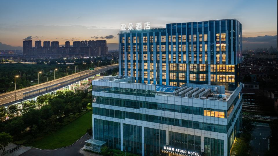 Tai Zhou Hai Ling Ying Chun Dong Lu Atour Hotel