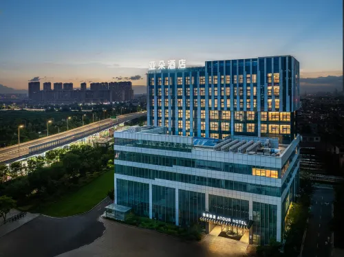 Tai Zhou Hai Ling Ying Chun Dong Lu Atour Hotel