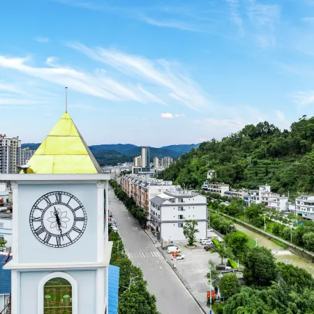 Fengqing Rumumu Hotel (Fengqing Square)
