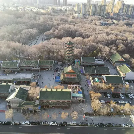 Qiyu Apartment (Changji Jianshe Road Snack Street Shop) Отели рядом с достопримечательностью «Changji University»