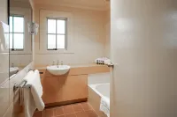 Country Club Villas Отели в г. 