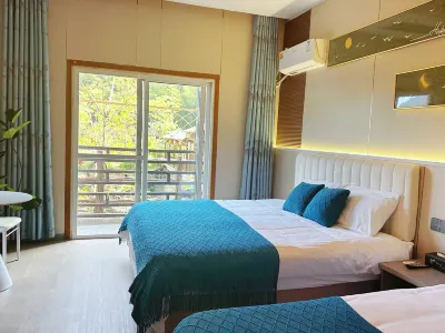 Sanqingshan Huayuyanshe Homestay