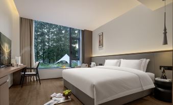 Wolian Huayin Hotel in Xinduqiao